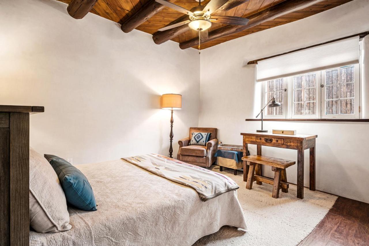 Villa Pueblo Revival à Taos Extérieur photo