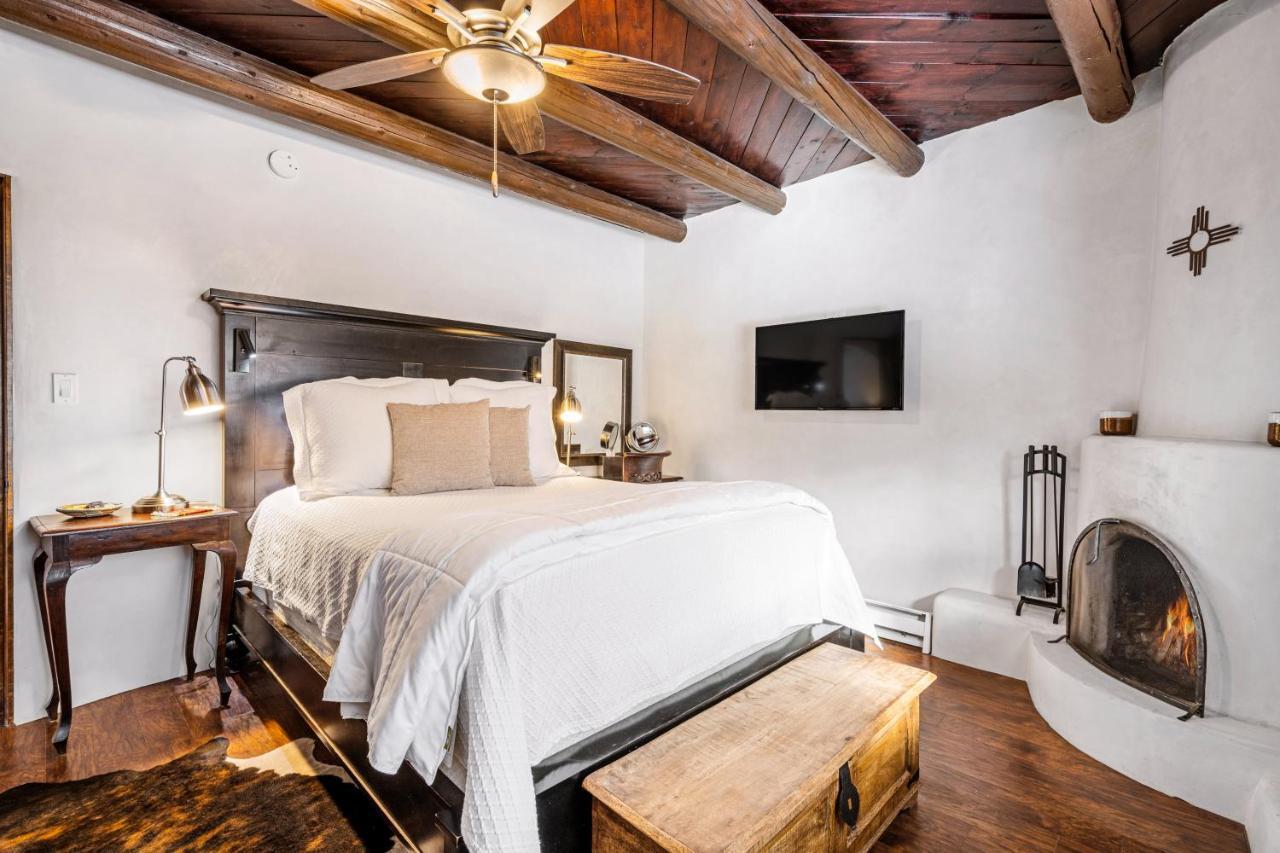 Villa Pueblo Revival à Taos Extérieur photo