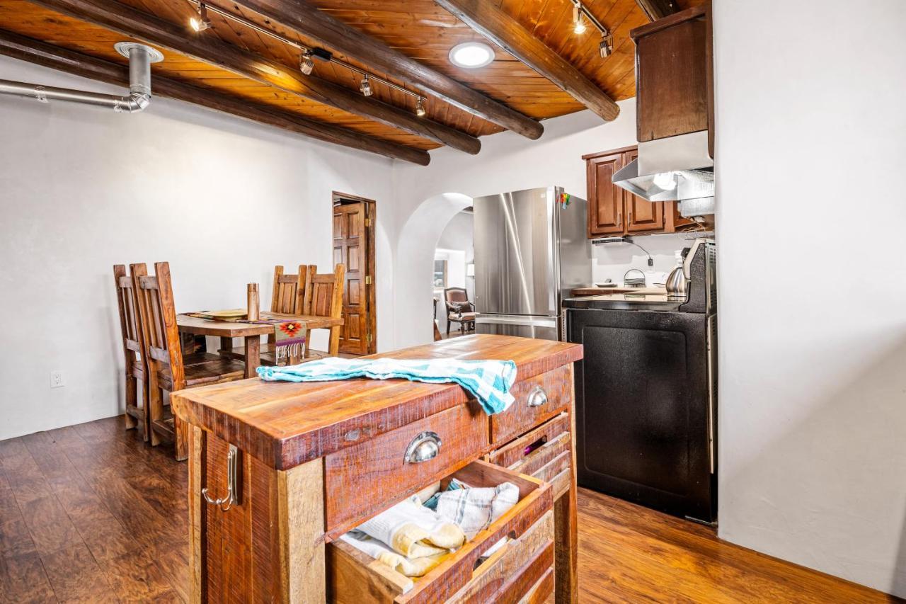 Villa Pueblo Revival à Taos Extérieur photo