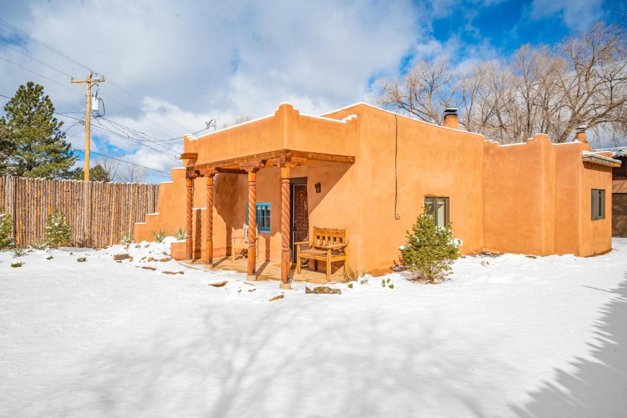 Villa Pueblo Revival à Taos Extérieur photo